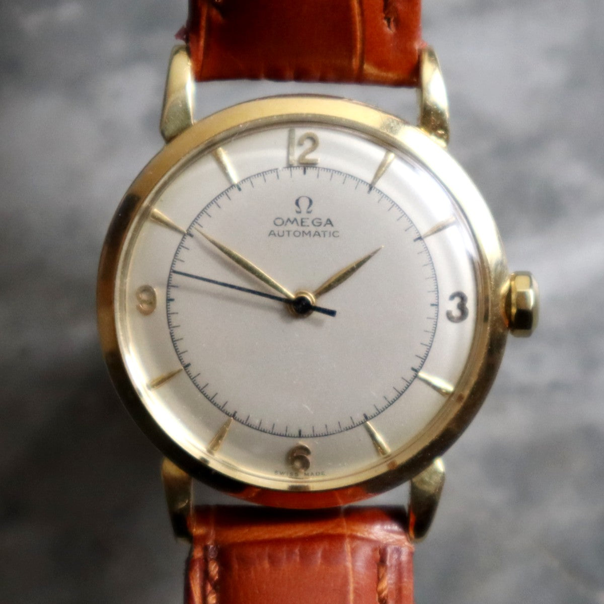 18ct Gold Omega Bumper Automatic Calibre 354 | Circa 1944