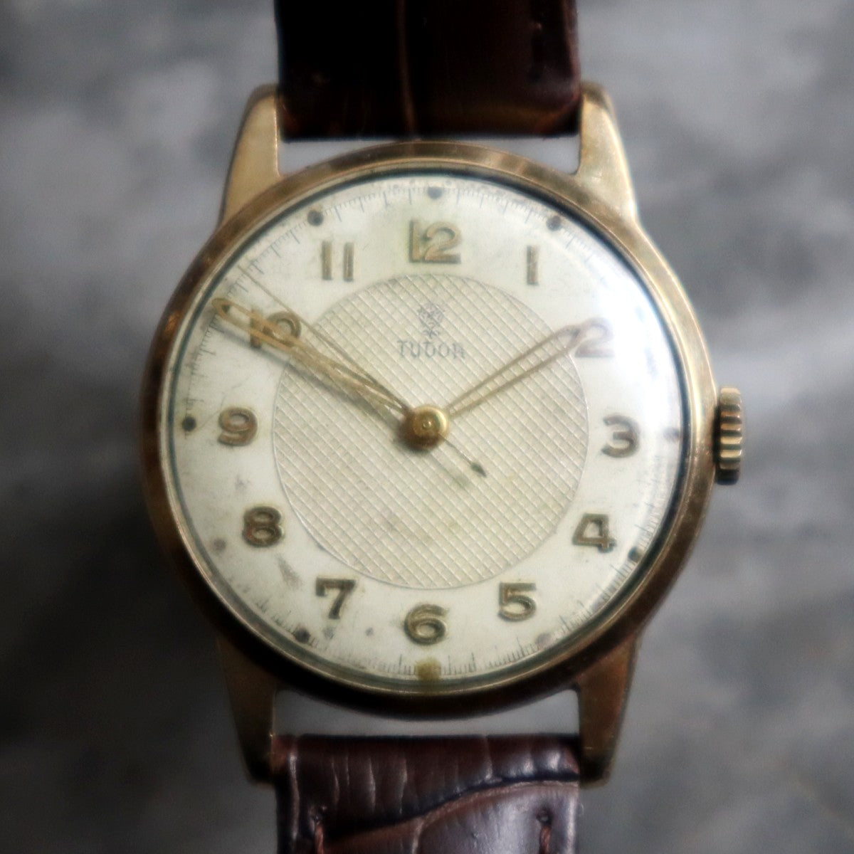 Vintage Tudor 1953 Solid 9k Gold Fantastic Linen Dial | Serviced