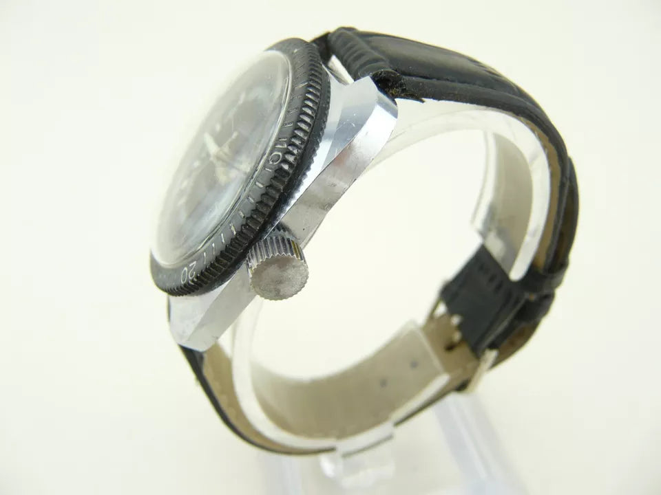 Naval Fellowcrest Date Divers Style Vintage Watch Early 70's